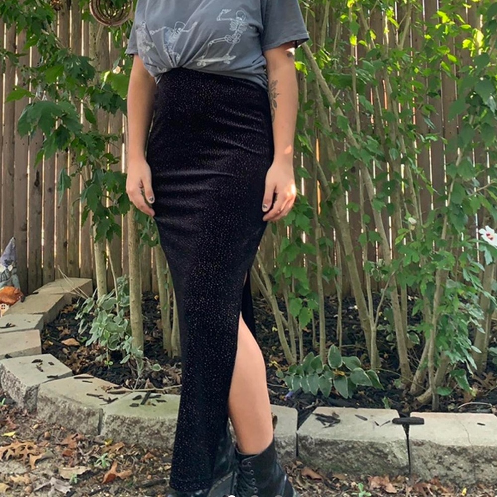 ❤️SOLD❤️Vintage velvet Maxi Skirt